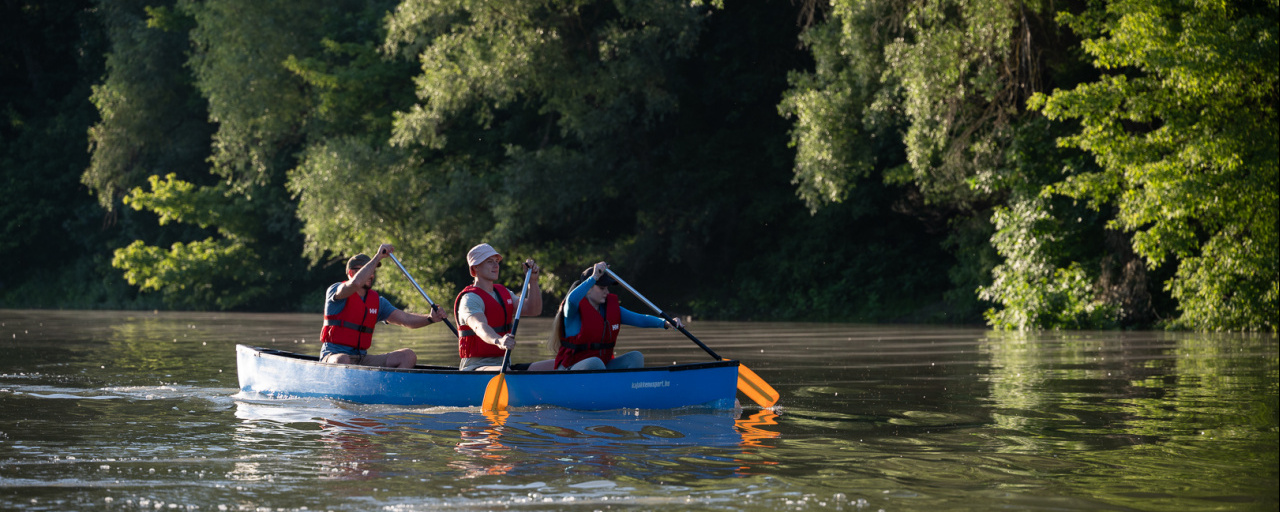 Kenuval a Vén-Dunán