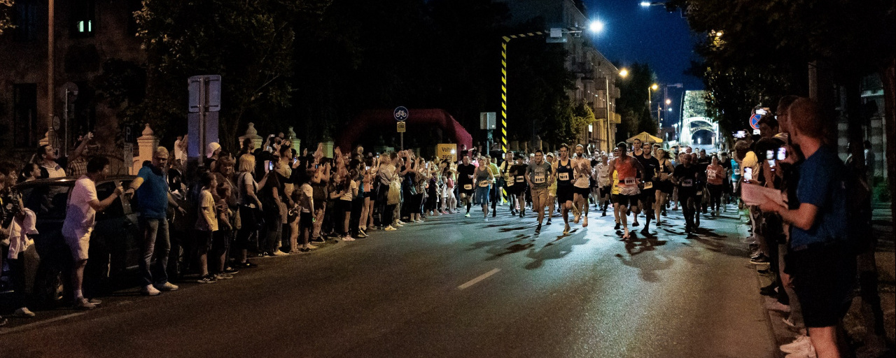 XXIV. Büchl Éjszakai Futóverseny 7 / 14 / 21